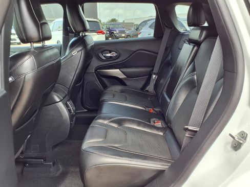 Used 2021 Jeep Cherokee Latitude Lux 80th Anniv w/ Quick Order Package 26U 80TH FWD image 21