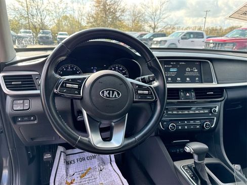 Used 2019 Kia Optima S image 19