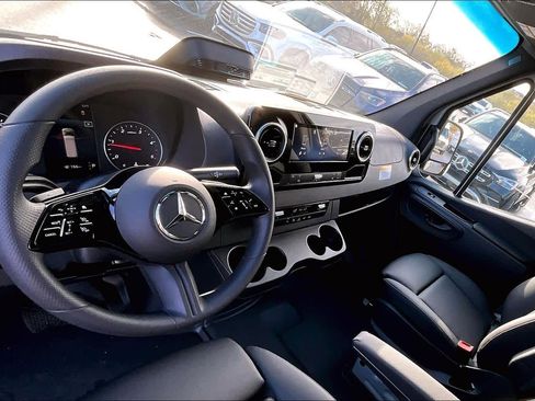New 2026 Mercedes-Benz Sprinter 2500 image 5