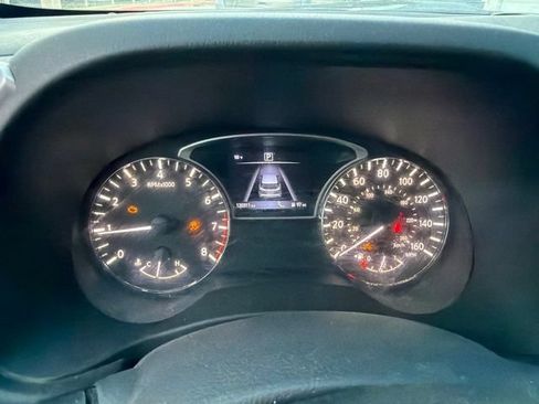 Used 2019 Nissan Pathfinder SV FWD image 17