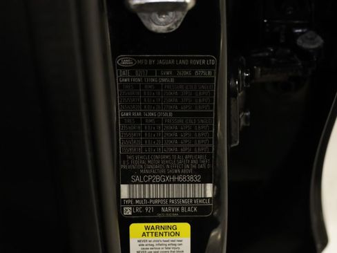 Used 2017 Land Rover Discovery Sport SE AWD/4WD image 46