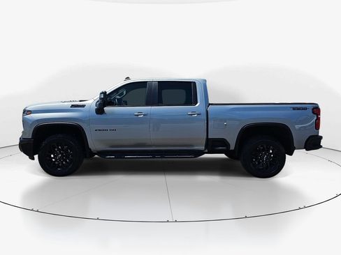 Used 2025 Chevrolet Silverado 2500 LT w/ Trail Boss Package AWD/4WD image 10