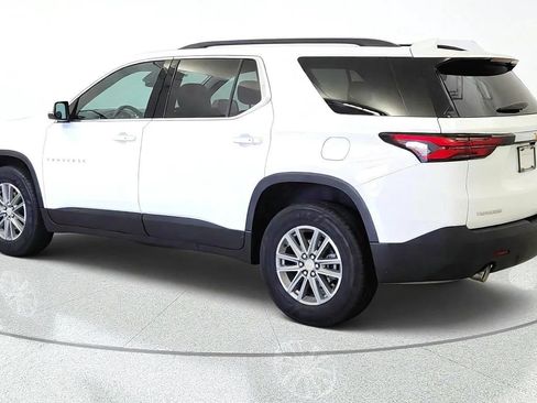Used 2023 Chevrolet Traverse LT FWD image 6