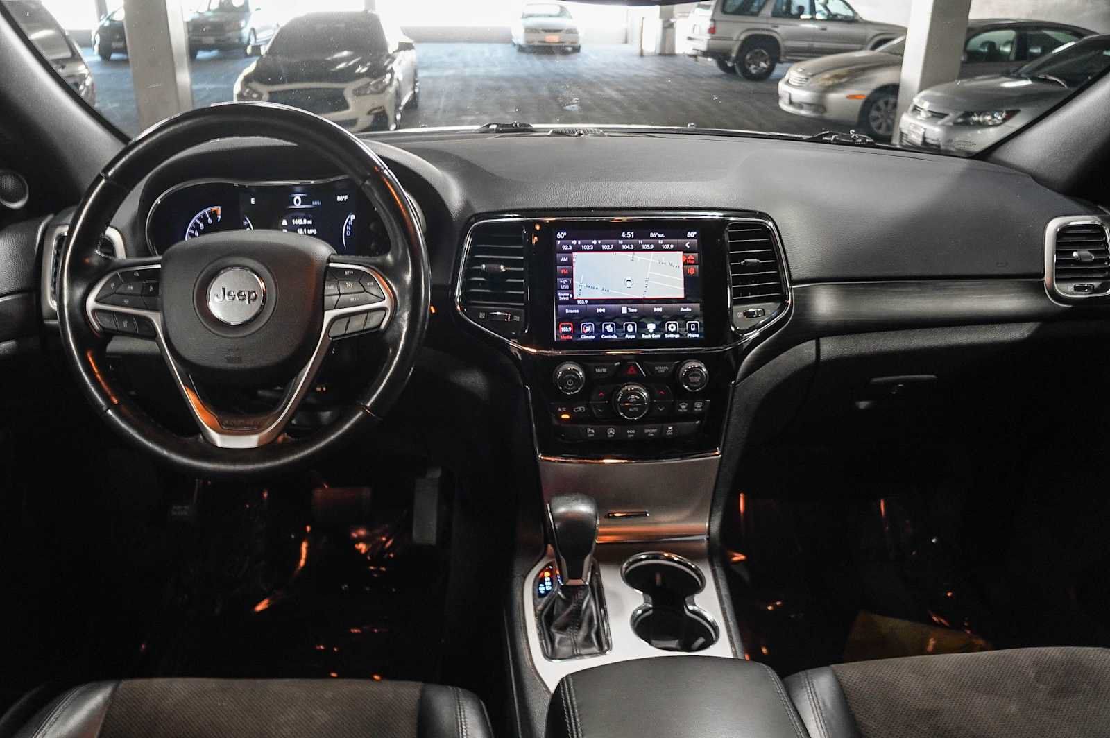 Used 2020 Jeep Grand Cherokee Altitude RWD image 12