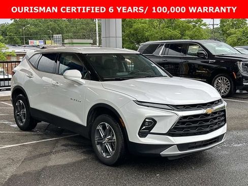 Certified 2025 Chevrolet Blazer LT FWD image 1
