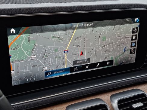 Used 2020 Mercedes-Benz GLE 350 4MATIC image 17