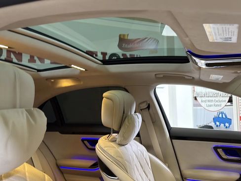 Used 2022 Mercedes-Benz S 500 4MATIC image 24