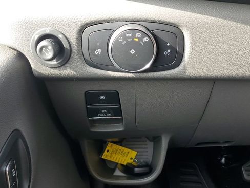 New 2026 Ford Transit 250 148 Medium Roof RWD image 34