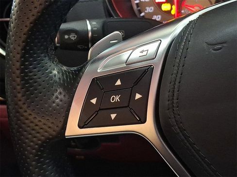 Used 2016 Mercedes-Benz SL 550 image 15