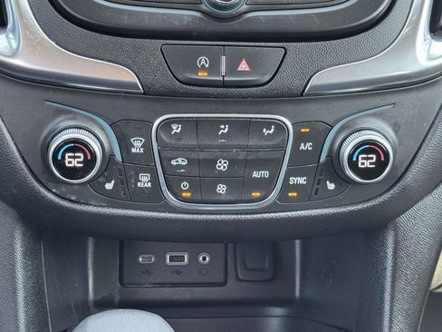 Used 2024 Chevrolet Equinox LT w/ LPO, Floor Liner Package image 6