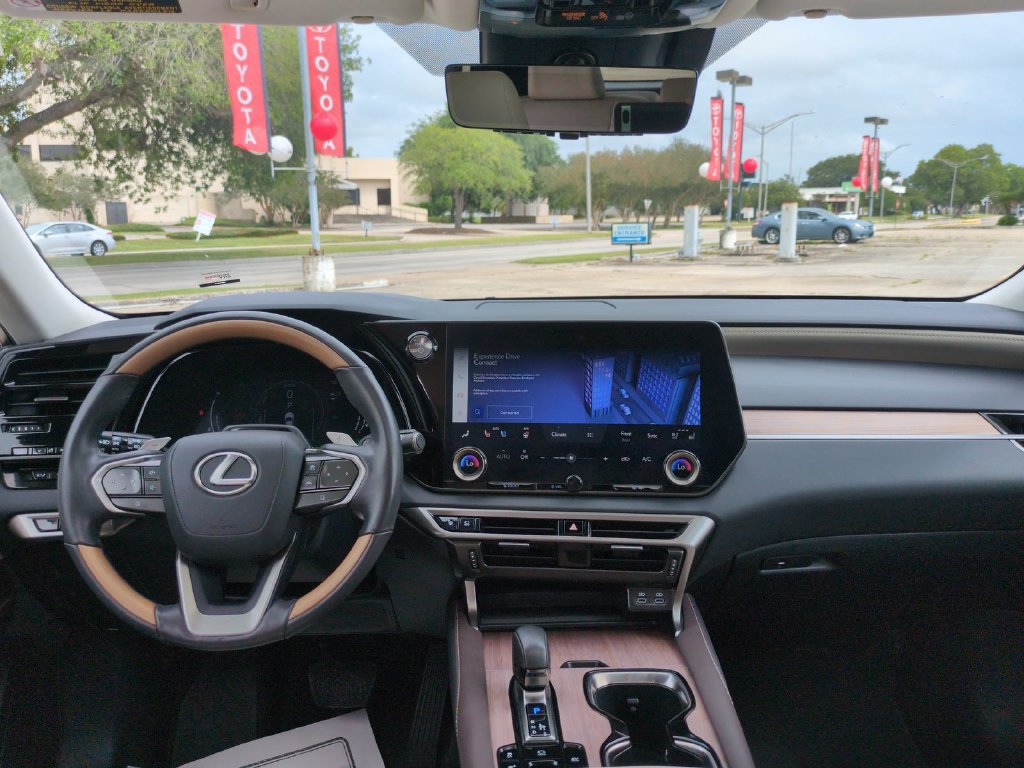 Used 2024 Lexus RX 350 w/ Convenience Package AWD/4WD image 30