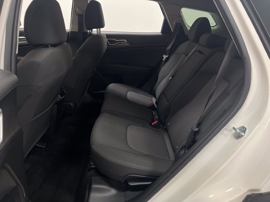 Used 2024 Kia Sportage LX FWD image 25