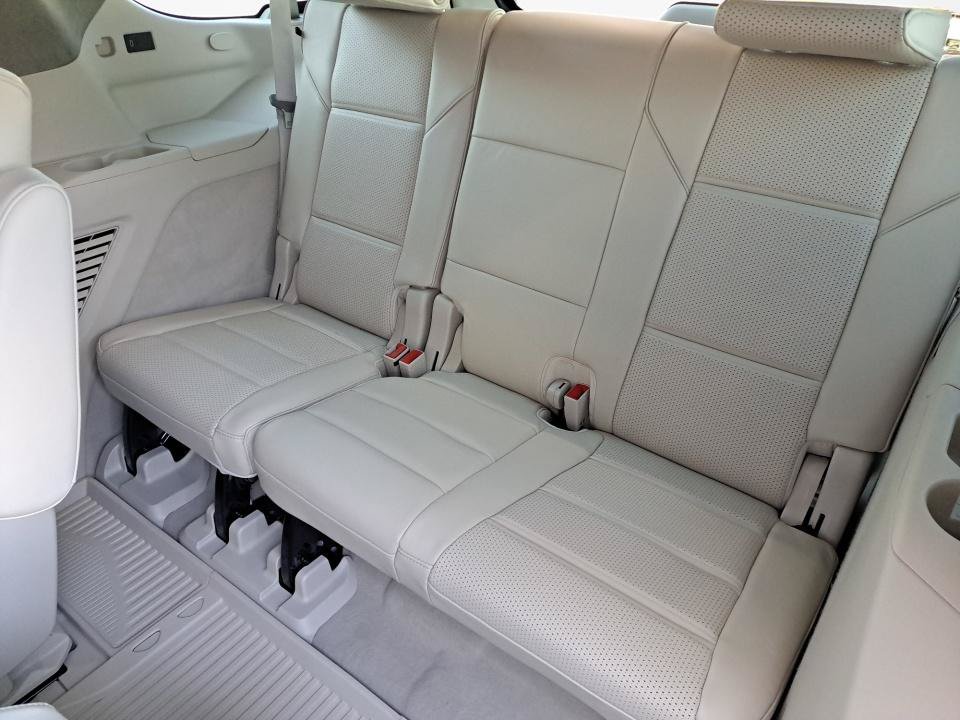 Certified 2025 Cadillac Escalade Sport Platinum w/ LPO, Floor Liner Package AWD/4WD image 13
