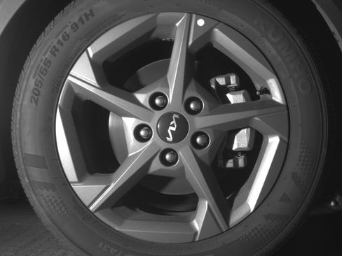 Used 2025 Kia K4 LXS image 13