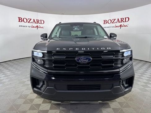 New 2025 Ford Expedition Active image 2