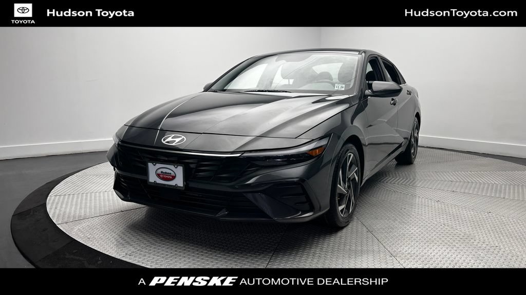 Used 2024 Hyundai Elantra SEL w/ Convenience Package FWD image 1