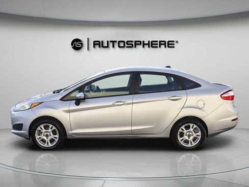 Used 2016 Ford Fiesta SE image 5