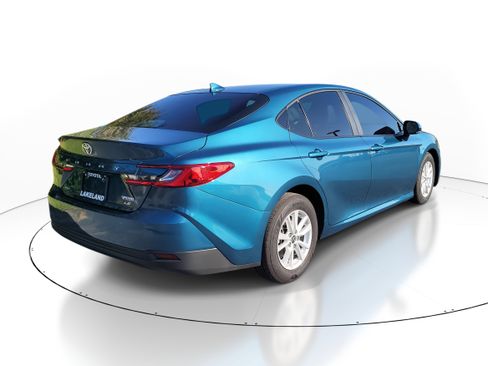 Certified 2025 Toyota Camry LE image 7