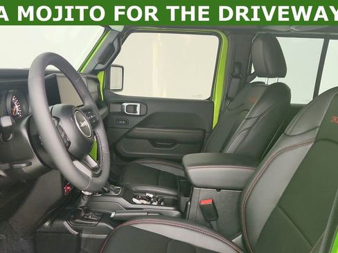 Used 2025 Jeep Wrangler Unlimited Rubicon image 15