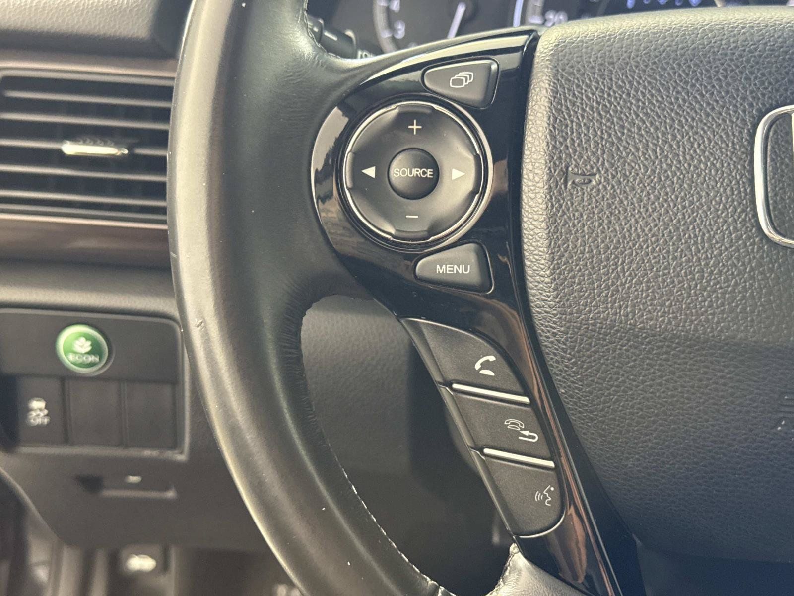 Used 2017 Honda Accord EX-L image 28