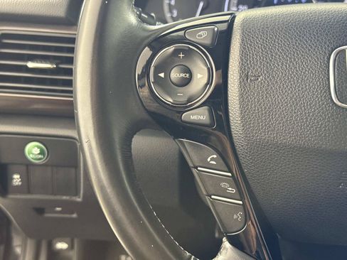 Used 2017 Honda Accord EX-L image 28