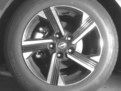 Used 2025 Nissan Sentra SV FWD image 12