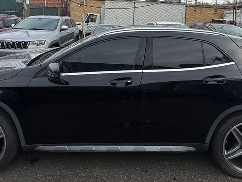 Used 2015 Mercedes-Benz GLA 250 4MATIC image 4