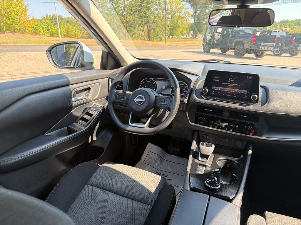 Used 2024 Nissan Rogue SV AWD/4WD image 20