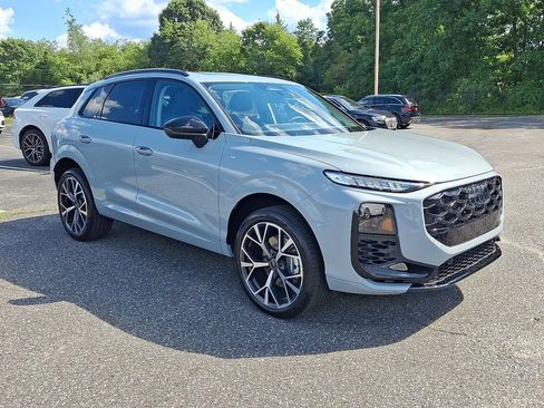 New 2026 Audi Q3 quattro 2.0T AWD/4WD image 2