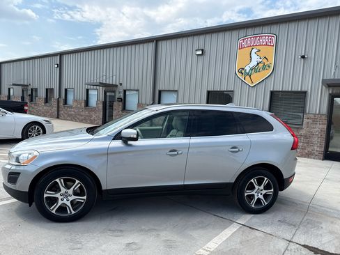 Used 2013 Volvo XC60 T6 image 17
