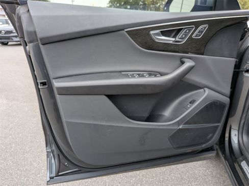 Used 2021 Audi Q8 Premium Plus w/ Premium Plus Package image 12