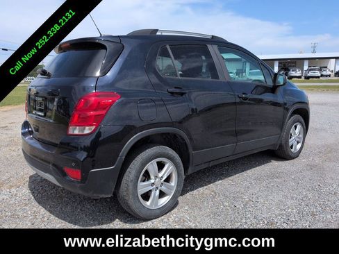 Used 2022 Chevrolet Trax LT w/ Driver Confidence Package AWD/4WD image 4