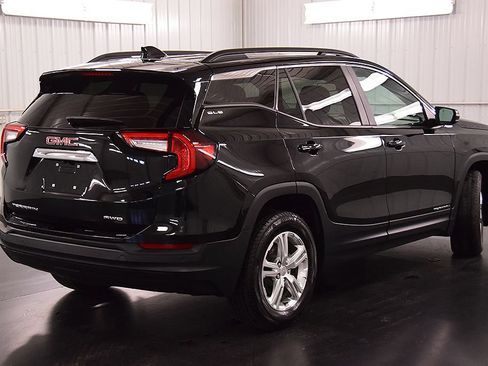 Used 2024 GMC Terrain SLE w/ Driver Convenience Package AWD/4WD image 7