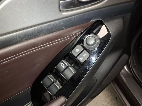 Used 2018 MAZDA MAZDA3 Touring image 13