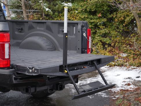 Certified 2021 Ford F350 Lariat image 24