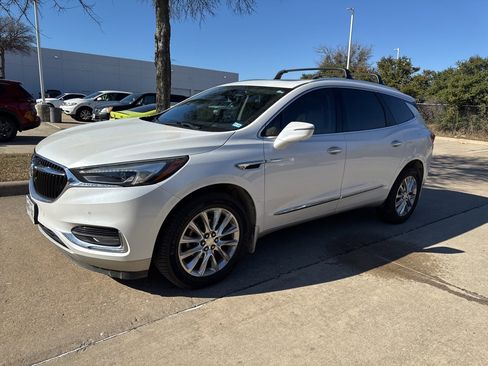 Used 2018 Buick Enclave Premium w/ Experience Buick Package image 2