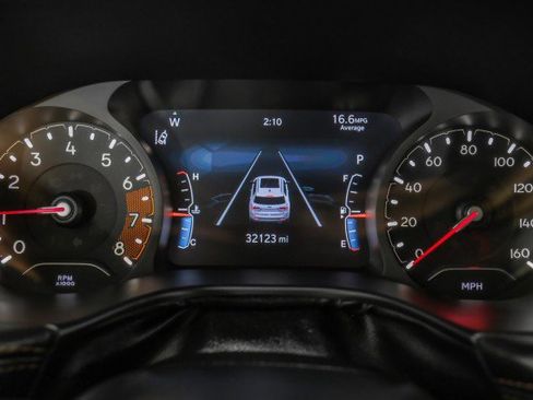 Used 2023 Jeep Compass Limited image 17