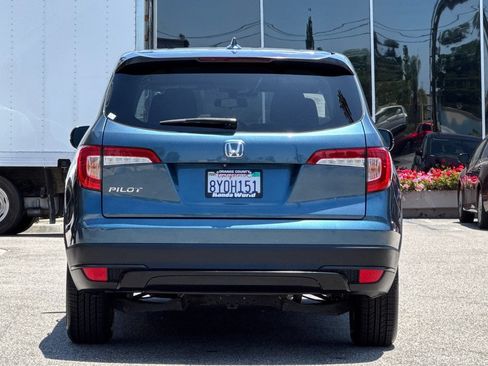 Certified 2019 Honda Pilot LX image 5