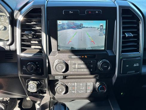 Used 2018 Ford F150 XLT w/ Equipment Group 302A Luxury AWD/4WD image 18