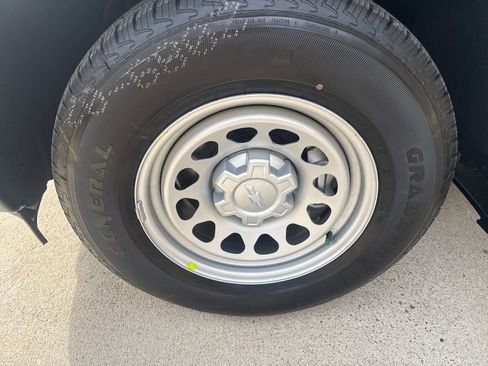 New 2026 Chevrolet Silverado 1500 W/T image 10