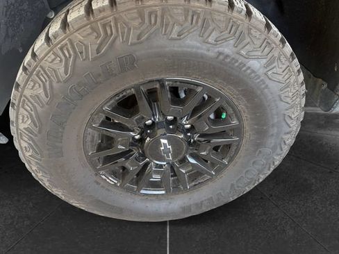Used 2026 Chevrolet Silverado 2500 ZR2 AWD/4WD image 9