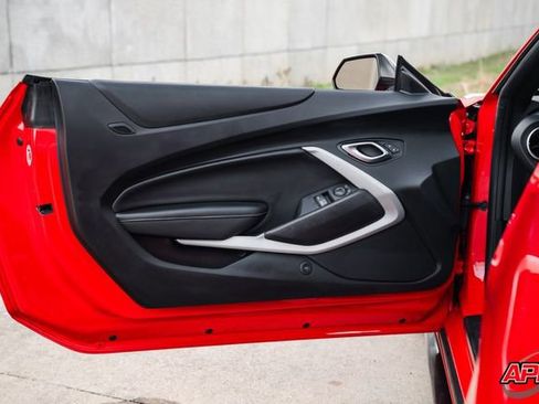 Used 2019 Chevrolet Camaro SS image 62