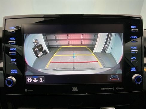 Used 2021 Toyota Camry XSE image 17