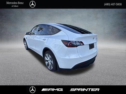 Used 2022 Tesla Model Y Long Range AWD/4WD image 4
