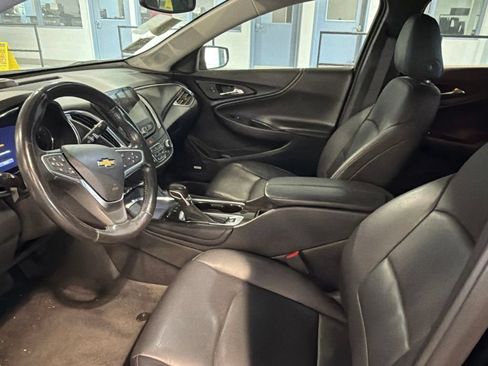 Used 2022 Chevrolet Malibu Premier FWD image 9