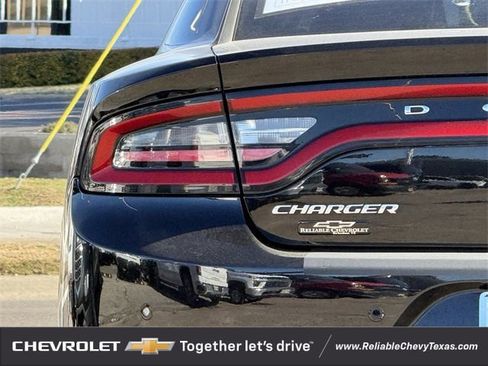 Used 2023 Dodge Charger SXT image 9