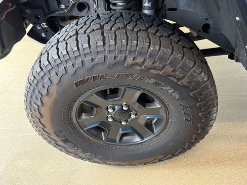 Used 2022 Jeep Gladiator Mojave w/ Cold Weather Group AWD/4WD image 9