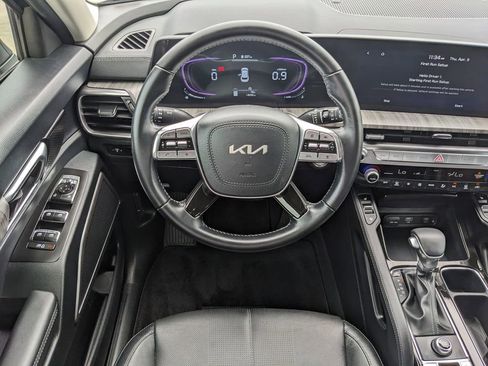 Certified 2025 Kia Telluride EX w/ EX Captain's Chair Package image 16