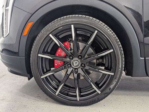 Used 2021 Cadillac XT4 Premium Luxury FWD image 9
