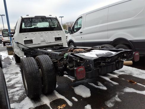Used 2024 Ford F350 XL w/ XL Chrome Package image 4